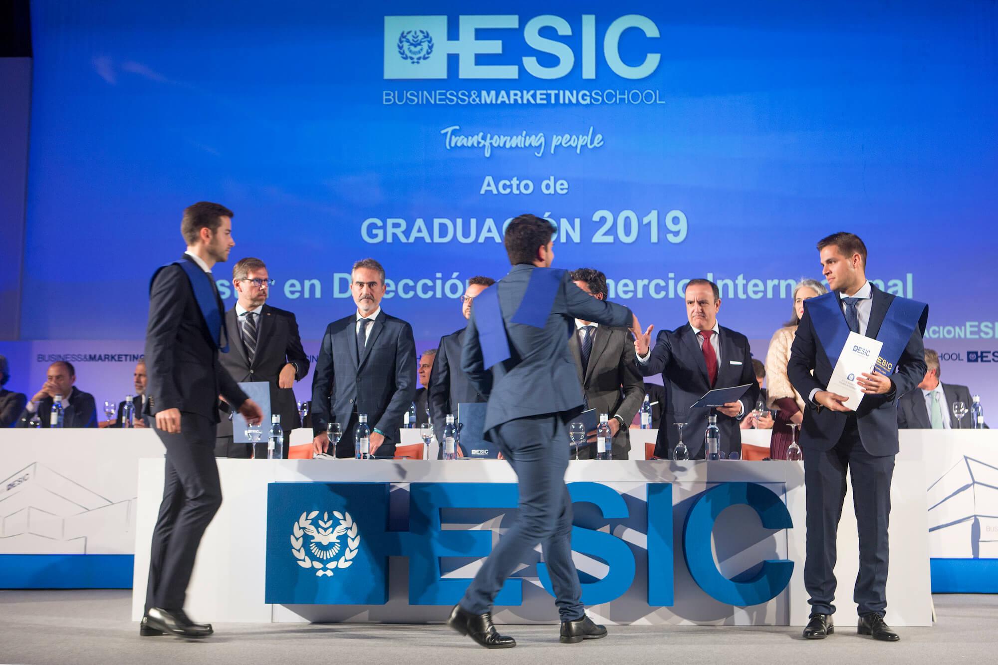 premio aster esic sevilla graduacion