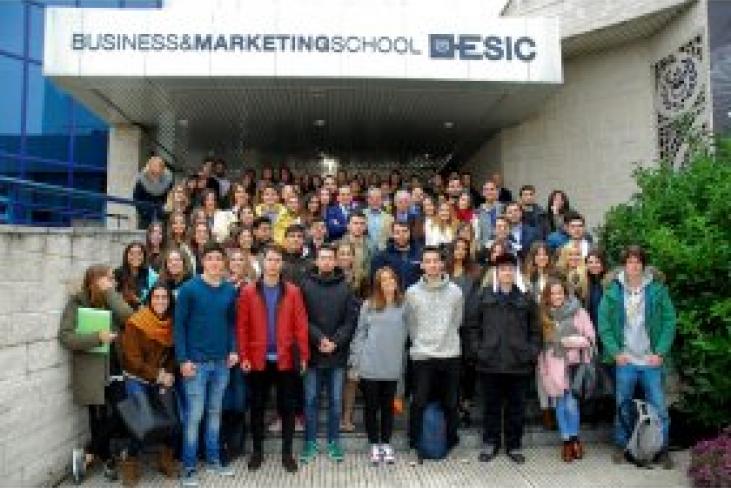 Marcos de Quinto presenta a más de 200 alumnos de Marketing de ESIC la nueva estrategia de Marca Única de Coca-Cola