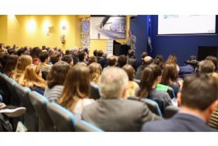 Marcos de Quinto presenta a más de 200 alumnos de Marketing de ESIC la nueva estrategia de Marca Única de Coca-Cola - EL ECONOMISTA